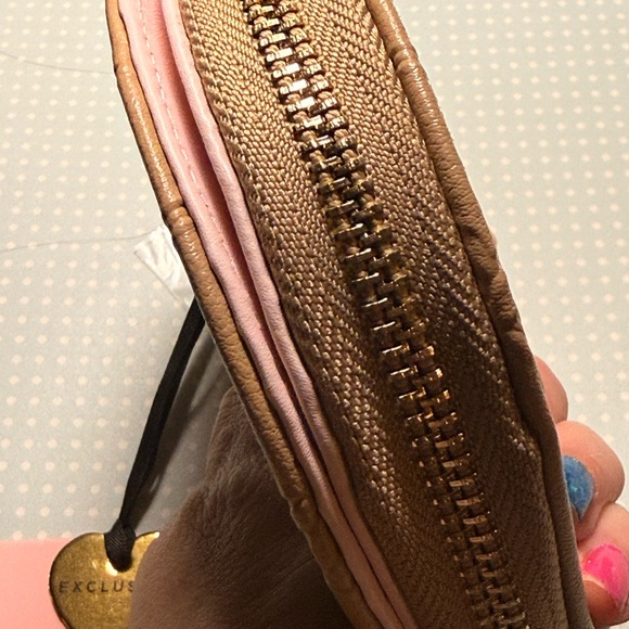 Juicy Couture Drama Queen Mirror Wallet NWT - Picture 8 of 8